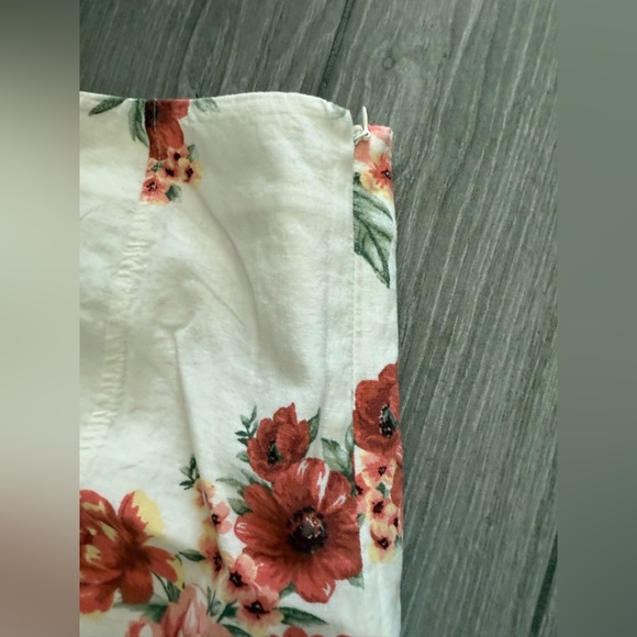 Forever 21|Women's White Linen Floral Shorts in high waisted•••NWT, Large - Picture 5 of 14